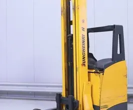 Штабелер Jungheinrich ETV 216  б/у