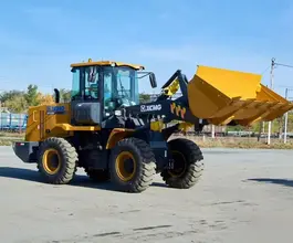 Фронтальный погрузчик XCMG LW330RU 2025 года новый