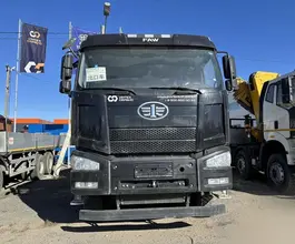 Манипулятор-самопогрузчик FAW J6P CA3250 с КМУ XCMG SQS250RU-5 2025 года новый фото 3