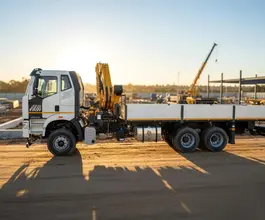 Манипулятор-самопогрузчик FAW J6P с КМУ XCMG SQZ330-6 2026 года новый фото 2