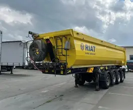 Самосвальный полуприцеп РИАТ 924940 2023 года б/у