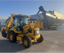 Экскаватор-погрузчик Экскаватор-погрузчик Bull 3SX Plus 2023 года новый