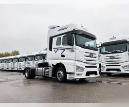 Седельный тягач FAW J7 2024 года новый