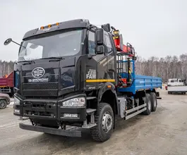 Самопогрузчик FAW 3250 с КМУ  2025 года новый фото 3