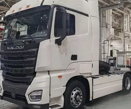 Седельный тягач ВАЛДАЙ 45 PRO 2026 года новый фото 2