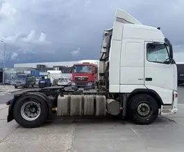 Седельный тягач Volvo FH 2005 года б/у фото 4