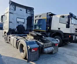 Седельный тягач Седельный тягач FAW J7 2023 года б/у фото 3