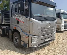 Седельный тягач Седельный тягач FAW J6 2023 года б/у