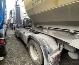 Седельный тягач Седельный тягач SITRAK c7h 2023 года б/у фото 4