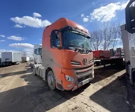 Седельный тягач Седельный тягач Shacman SX4188YY381 2023 года б/у