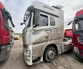 Седельный тягач Седельный тягач FAW J7 2023 года б/у фото 3