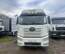 Седельный тягач Седельный тягач FAW J7 2023 года б/у фото 2