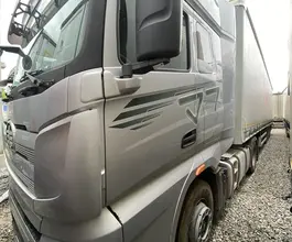 Седельный тягач Седельный тягач FAW J7 2023 года б/у фото 3