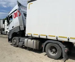 Седельный тягач Седельный тягач Mercedes-Benz Actros 2023 года б/у фото 5