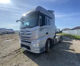 Седельный тягач Седельный тягач FAW J7 2023 года б/у