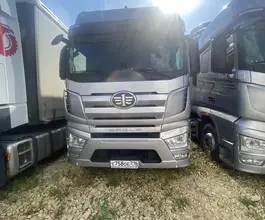 Седельный тягач Седельный тягач FAW J7 2023 года б/у фото 2