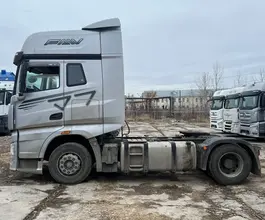 Седельный тягач Седельный тягач FAW J7 2023 года б/у фото 4