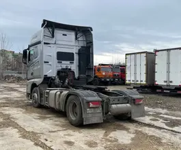 Седельный тягач Седельный тягач FAW J7 2023 года б/у фото 5