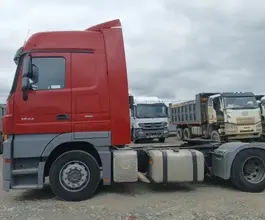 Седельный тягач Седельный тягач Mercedes-Benz Actros 2018 года б/у фото 4