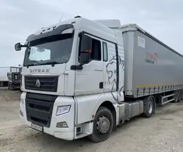 Седельный тягач Седельный тягач SITRAK c7h 2023 года б/у фото 3