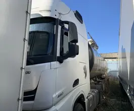Седельный тягач Седельный тягач Shacman SX4188YY381 2023 года б/у
