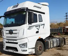 Седельный тягач Седельный тягач FAW J7 2023 года б/у фото 3