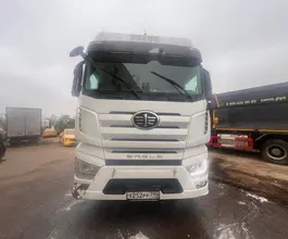 Седельный тягач Седельный тягач FAW J7 2023 года б/у фото 2