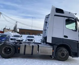 Седельный тягач Седельный тягач Mercedes-Benz Actros 2023 года б/у фото 4