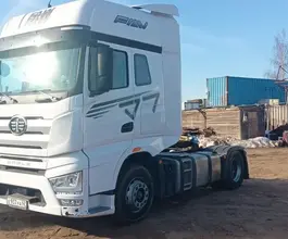 Седельный тягач Седельный тягач FAW J7 2023 года б/у фото 3