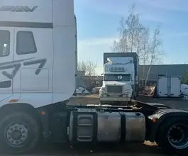 Седельный тягач Седельный тягач FAW J7 2023 года б/у фото 4