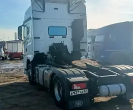 Седельный тягач Седельный тягач FAW J7 2023 года б/у фото 5
