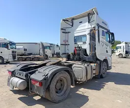 Седельный тягач Седельный тягач FAW J7 2023 года б/у фото 5