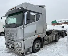 Седельный тягач Седельный тягач FAW JH6 2023 года б/у фото 3