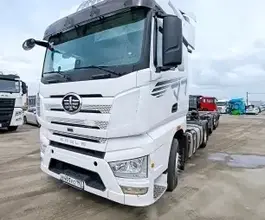Седельный тягач Седельный тягач FAW J7 2023 года б/у фото 3