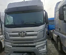 Седельный тягач Седельный тягач FAW J7 2023 года б/у фото 2