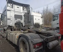 Седельный тягач Седельный тягач FAW J7 2023 года б/у фото 4