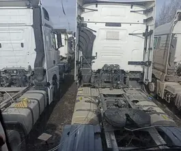 Седельный тягач Седельный тягач FAW J7 2023 года б/у фото 5
