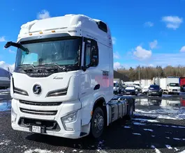 Седельный тягач Седельный тягач Shacman SX4188YY381 2023 года б/у фото 3