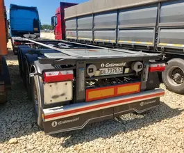 Полуприцеп-контейнеровоз Grunwald 9453 2024 года б/у фото 5
