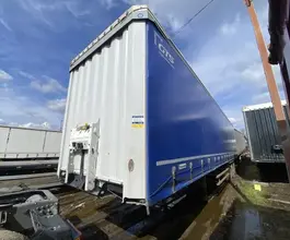 Тентованный полуприцеп Krone SD 2023 года б/у