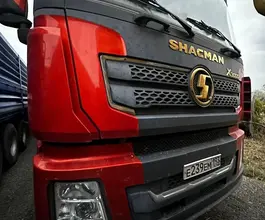 Седельный тягач Седельный тягач Shacman SX42584V324 2022 года б/у фото 2