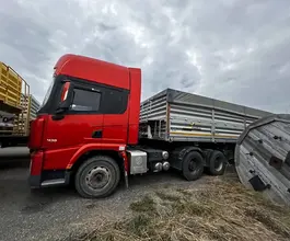 Седельный тягач Седельный тягач Shacman SX42584V324 2022 года б/у фото 4