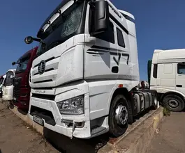Седельный тягач Седельный тягач FAW J7 2023 года б/у фото 3