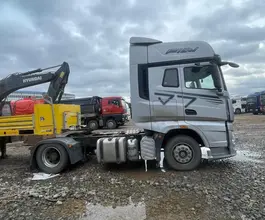 Седельный тягач Седельный тягач FAW J7 2023 года б/у фото 5