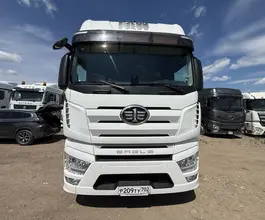 Седельный тягач Седельный тягач FAW J6P 2023 года б/у фото 3