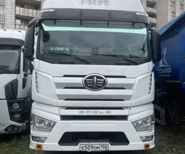 Седельный тягач Седельный тягач FAW J7 2023 года б/у фото 2