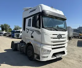 Седельный тягач Седельный тягач FAW J7 2023 года б/у фото 4