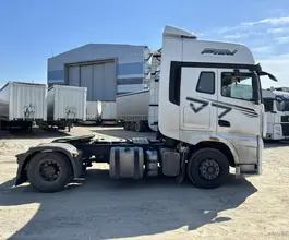 Седельный тягач Седельный тягач FAW J7 2023 года б/у фото 5