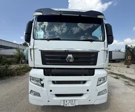 Седельный тягач Седельный тягач SITRAK c7h 2022 года б/у фото 3