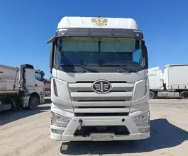 Седельный тягач FAW J7 2023 года б/у фото 3